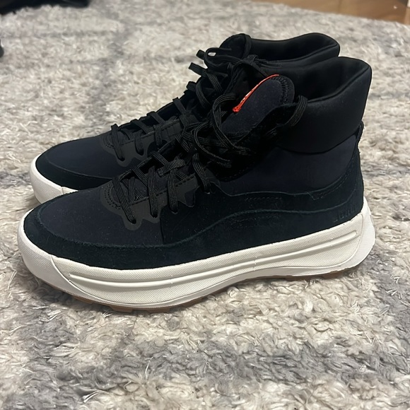 Sorel sneaker boot - Picture 2 of 4